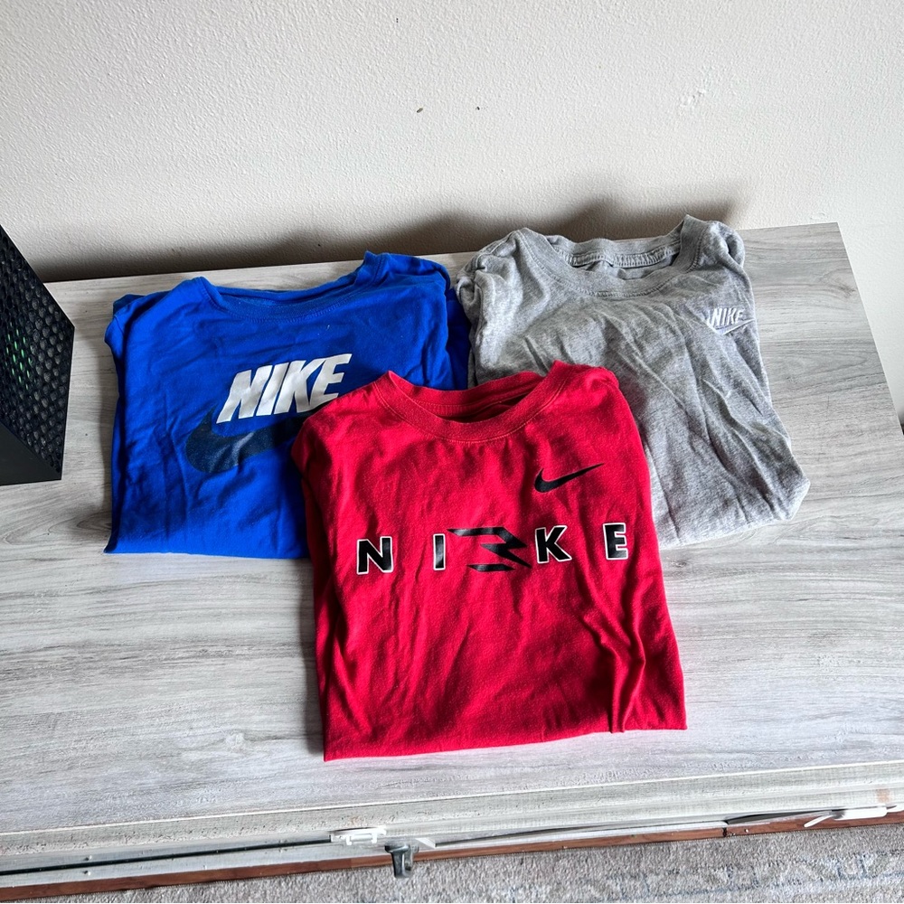 Nike Kids Set. Short Sleeve Tees